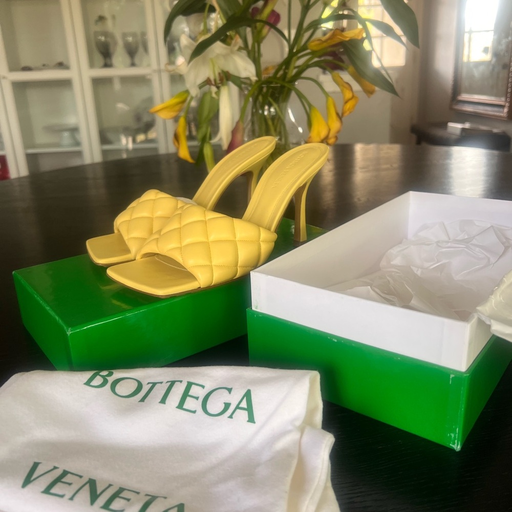 Bottega Veneta Lemon Yellow Padded Slide Sandals - Picture 9 of 11